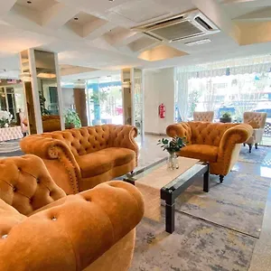 3* Hotel Queenspark Lovita